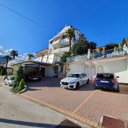 Villa Roses Apartments & Wellness Ičići Exteriör bild