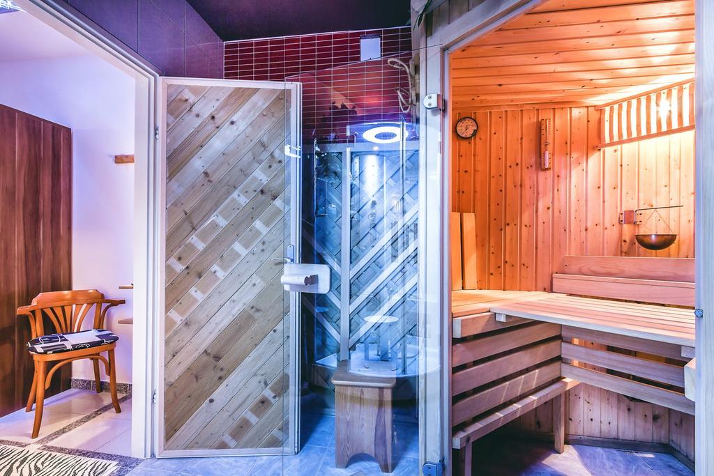 Villa Roses Apartments & Wellness Ičići Exteriör bild