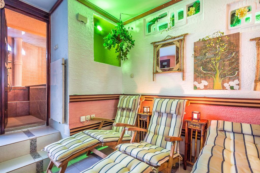 Villa Roses Apartments & Wellness Ičići Exteriör bild