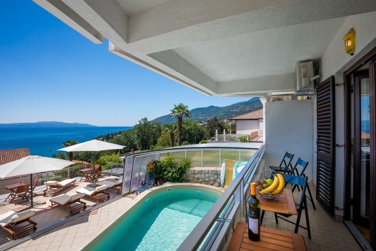 Villa Roses Apartments & Wellness Ičići Exteriör bild