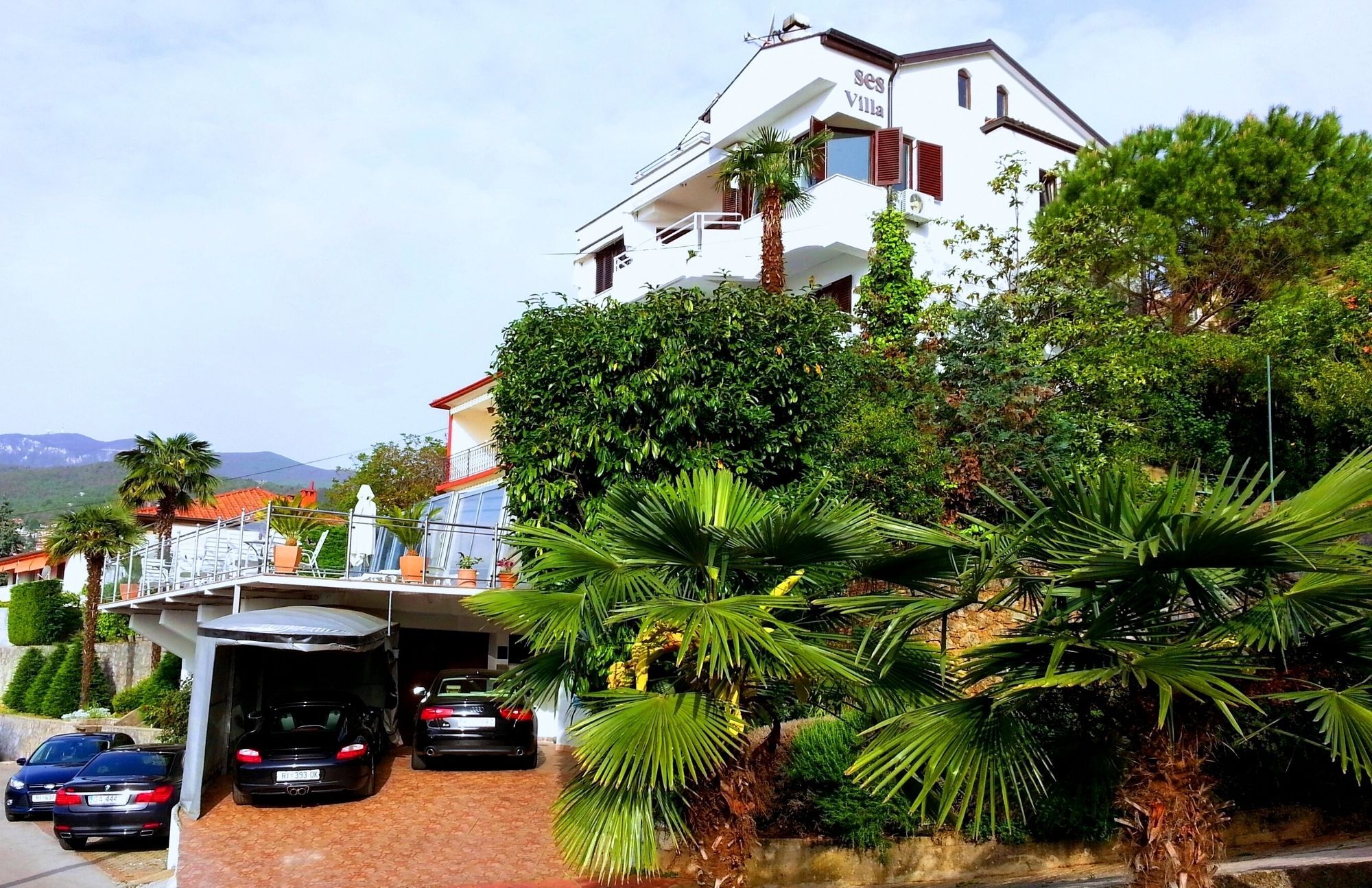 Villa Roses Apartments & Wellness Ičići Exteriör bild